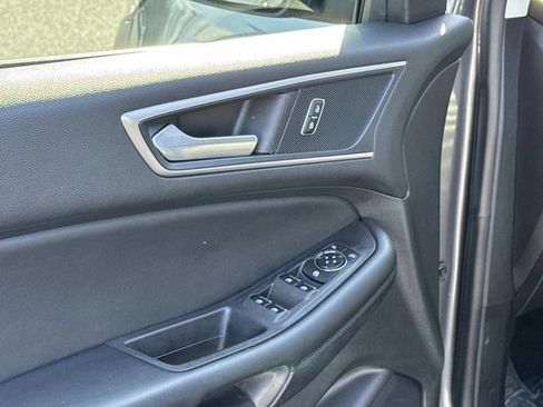 Certified 2022 Ford Edge SEL w/ Convenience Package image 16