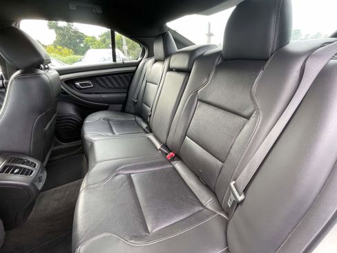Used 2015 Ford Taurus SEL FWD image 11