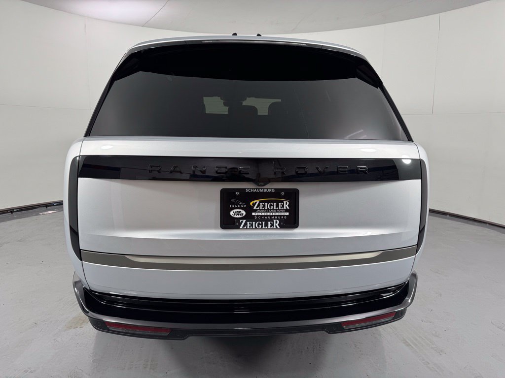 Used 2025 Land Rover Range Rover SE AWD/4WD image 7
