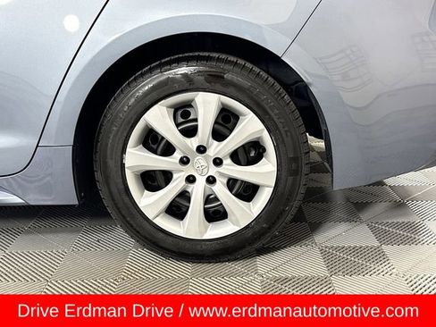 Used 2022 Toyota Corolla LE image 4