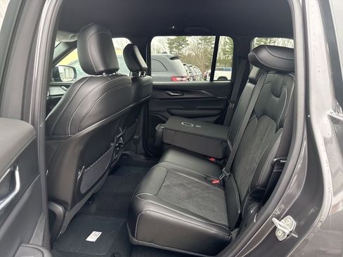 New 2025 Jeep Grand Cherokee 4WD image 22