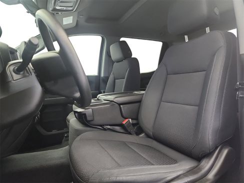 Used 2020 Chevrolet Silverado 1500 Custom w/ Custom Value Package image 11