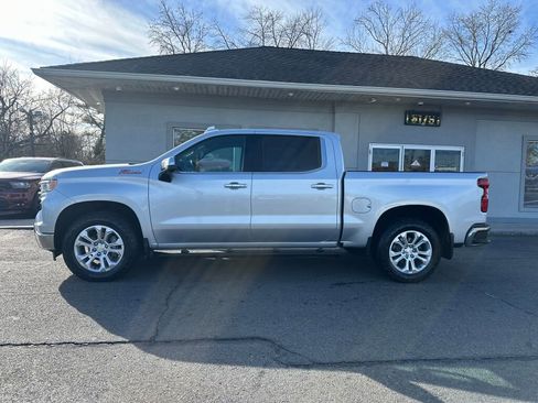 Used 2022 Chevrolet Silverado 1500 LTZ w/ Technology Package image 4