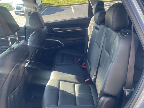 Used 2022 Kia Telluride EX AWD/4WD image 6