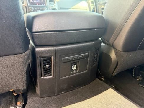 Used 2018 RAM 2500 Big Horn w/ Sport Appearance Group AWD/4WD image 28