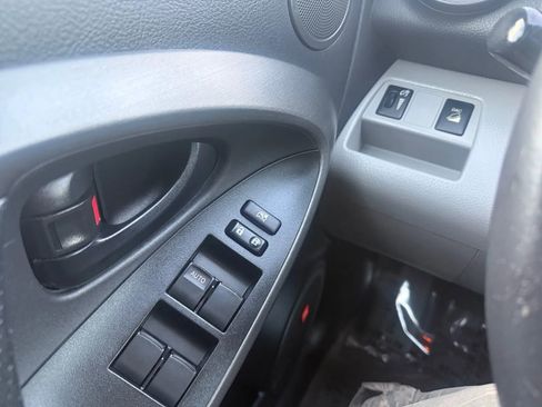 Used 2011 Toyota RAV4 Limited image 20