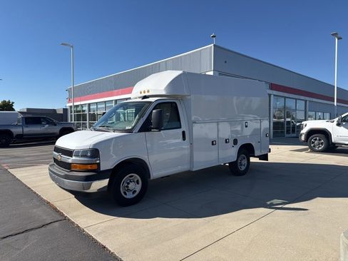 New 2024 Chevrolet Express 3500 w/ Power Convenience Package RWD image 2