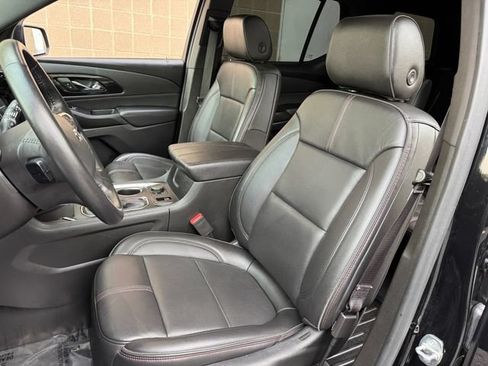 Used 2022 Chevrolet Traverse RS AWD/4WD image 14