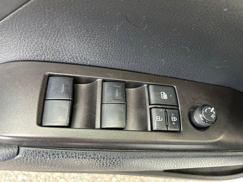 Used 2023 Toyota Camry SE FWD image 18