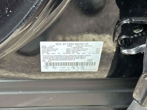 Used 2022 Ford Explorer XLT w/ Equipment Group 202A image 17