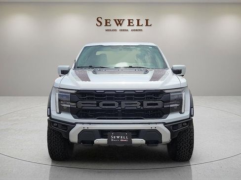 Used 2025 Ford F150 Raptor AWD/4WD image 8