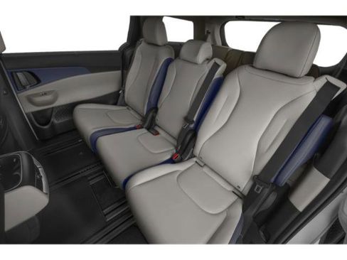 New 2026 Kia Carnival EX FWD image 15