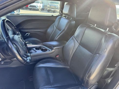 Used 2020 Dodge Challenger SXT w/ Plus Package image 2