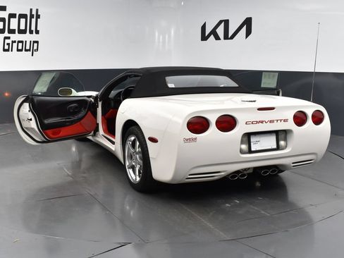 Used 2002 Chevrolet Corvette Convertible w/ Preferred Equipment Group2 RWD image 27