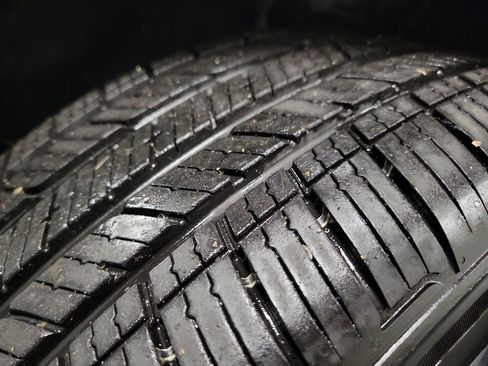 Used 2023 Audi Q4 e-tron Premium Plus image 11