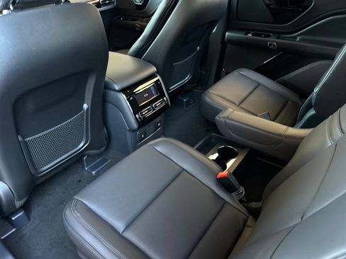New 2026 Lincoln Aviator 2WD w/ Jet Appearance Package image 11