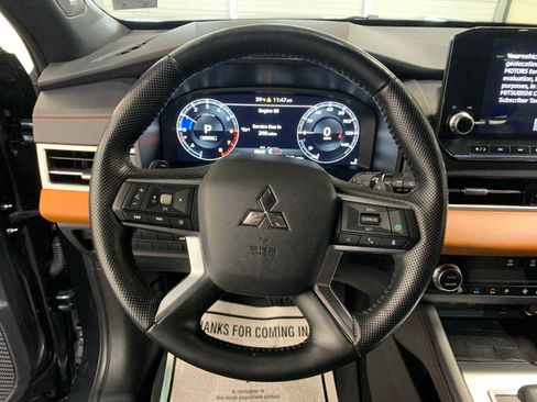 Used 2024 Mitsubishi Outlander SEL image 8