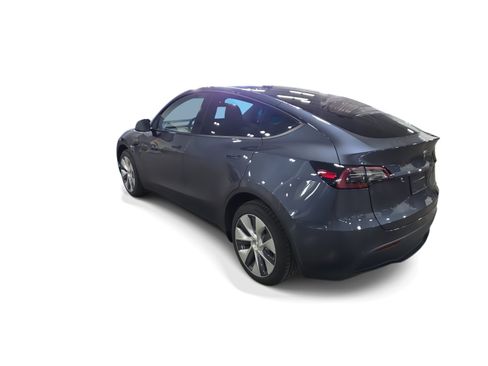 Certified 2023 Tesla Model Y Long Range AWD/4WD image 4