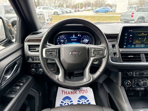 Used 2023 Chevrolet Suburban Z71 image 16