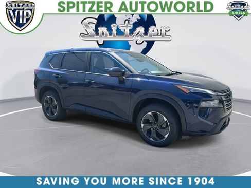 Used 2025 Nissan Rogue SV AWD/4WD image 2