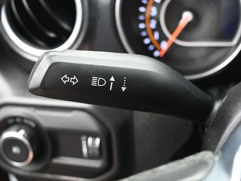 Used 2023 Jeep Wrangler Unlimited Sahara AWD/4WD image 17