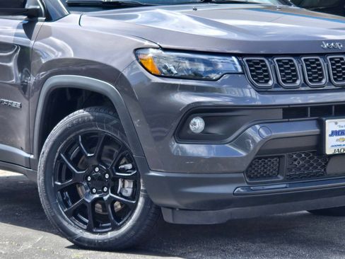 Used 2024 Jeep Compass Latitude w/ Altitude Special Edition AWD/4WD image 3