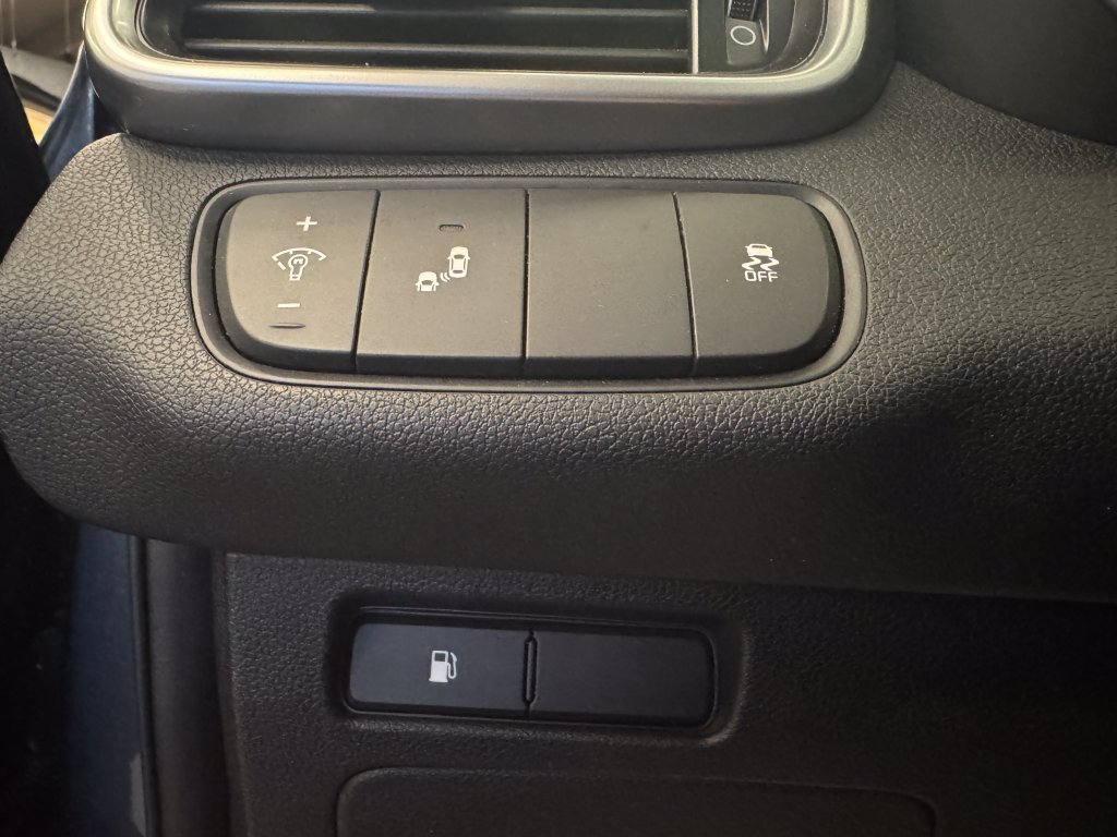 Used 2020 Kia Sorento LX AWD/4WD image 18