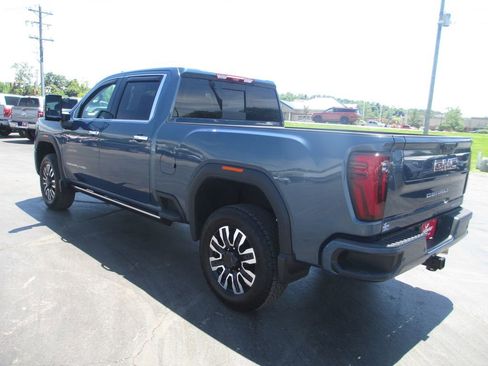 Used 2025 GMC Sierra 3500 Denali w/ Denali Reserve Package AWD/4WD image 10