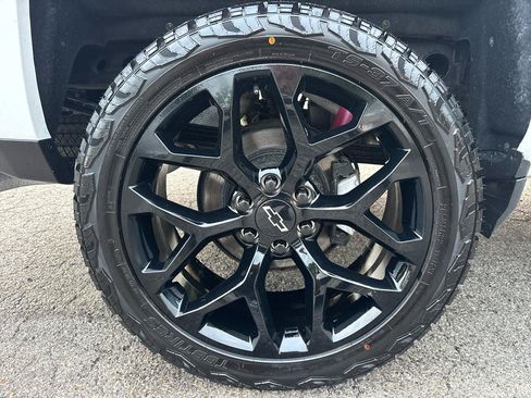 Used 2018 Chevrolet Silverado 1500 LT w/ Texas Edition AWD/4WD image 18