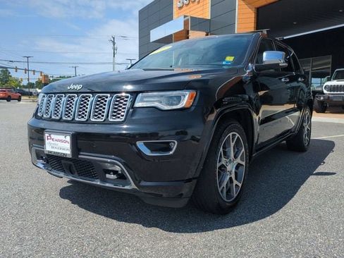 Used 2019 Jeep Grand Cherokee Overland AWD/4WD image 8