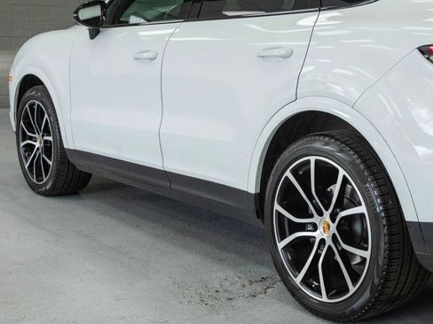 Used 2020 Porsche Cayenne S AWD/4WD image 42