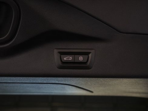 Used 2024 BMW X7 xDrive40i w/ Executive Package image 35