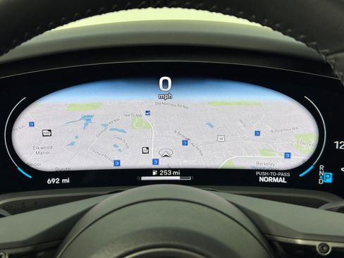 Used 2025 Porsche Taycan 4S w/ Premium Package image 20