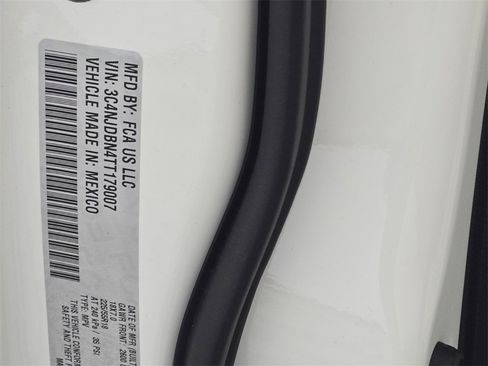 New 2026 Jeep Compass Latitude image 20