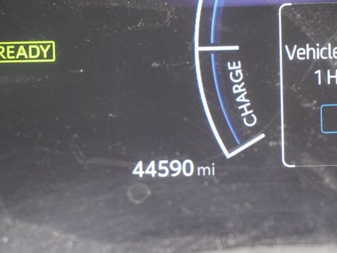 Certified 2025 Toyota Camry SE FWD image 3