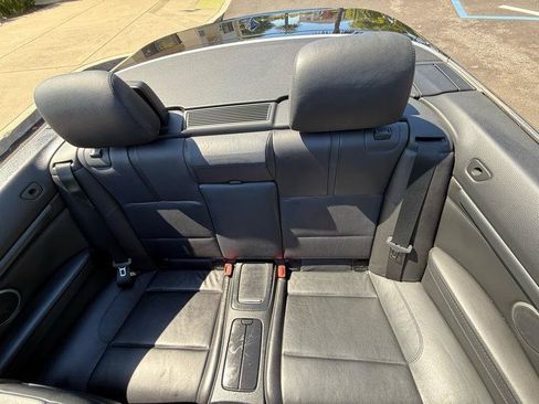 Used 2011 BMW M3 Convertible RWD image 29