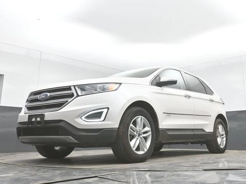 Used 2017 Ford Edge SEL w/ Equipment Group 201A AWD/4WD image 43