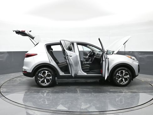 Used 2020 Kia Sportage LX image 47