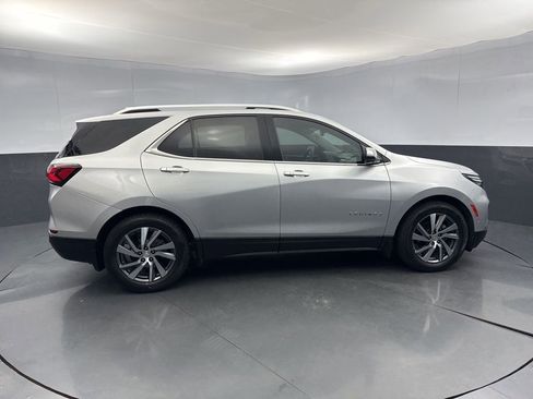 Used 2022 Chevrolet Equinox Premier FWD image 6