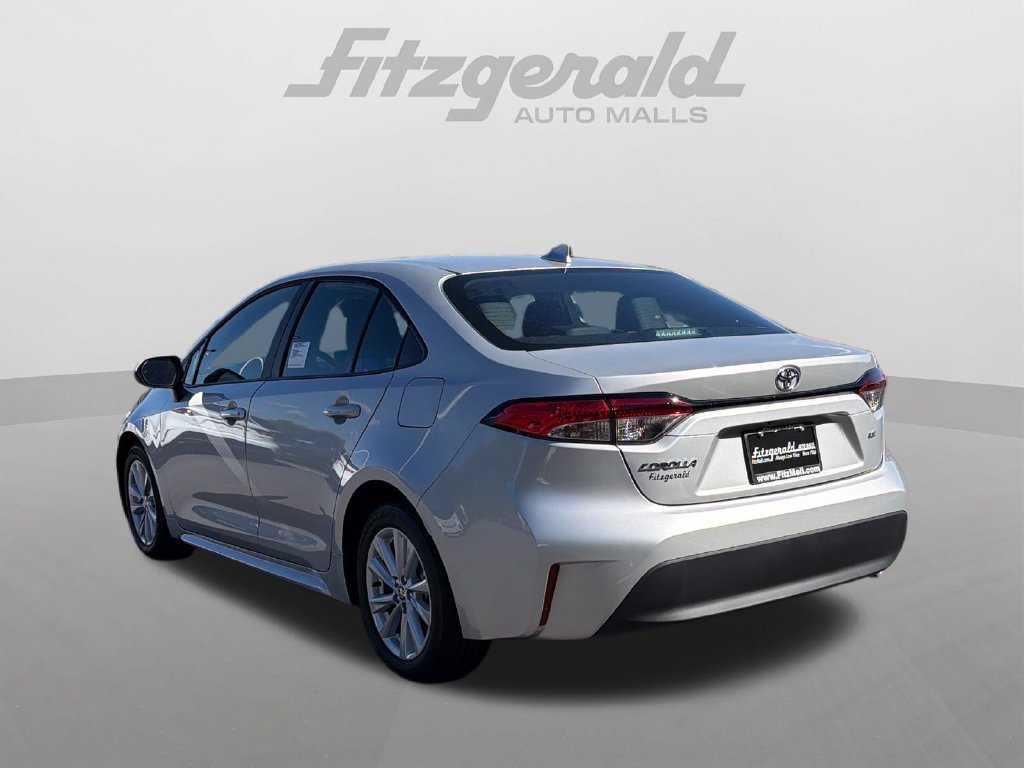 Used 2026 Toyota Corolla LE w/ LE Premium Package FWD image 6