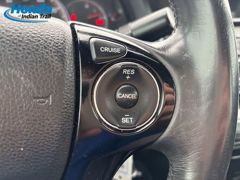 Used 2017 Honda Accord Sport image 18