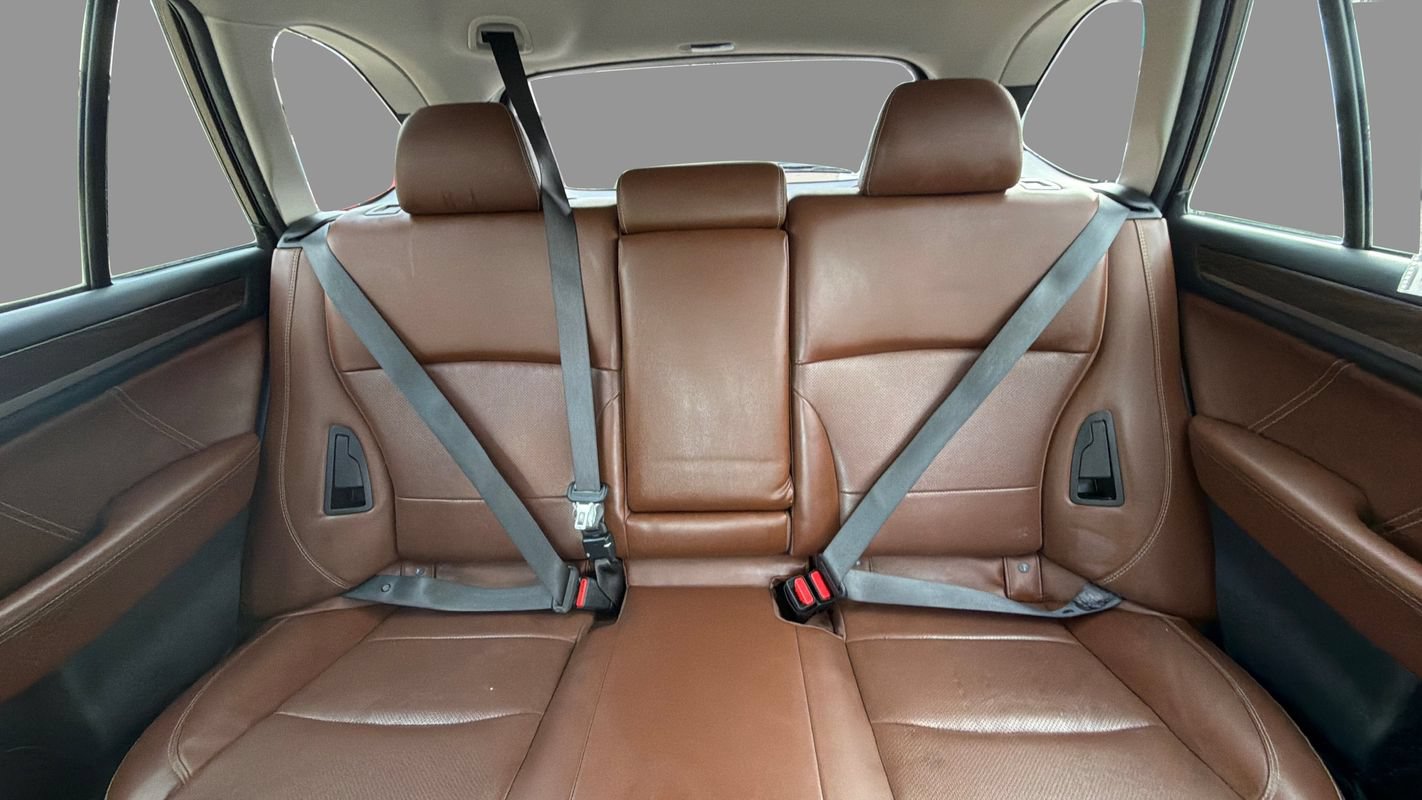 Used 2019 Subaru Outback 3.6R Touring AWD/4WD image 13