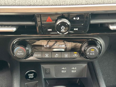 New 2026 Nissan Kicks SV AWD/4WD image 34