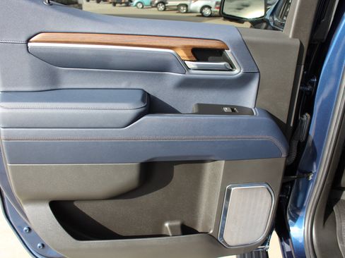 Used 2022 Chevrolet Silverado 1500 High Country w/ High Country Premium Package image 68