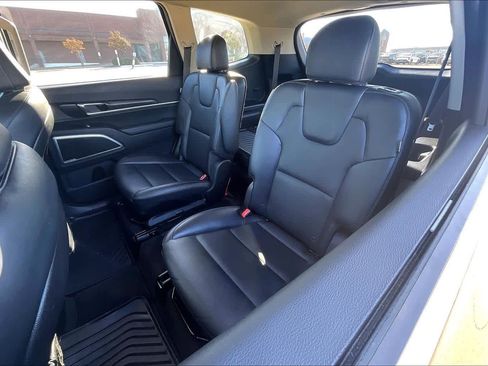 Used 2023 Kia Telluride S w/ S Sunroof Package image 29