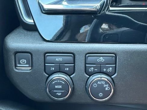 Used 2023 Chevrolet Silverado 1500 LT w/ Protection Package AWD/4WD image 16