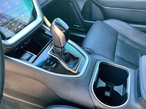 Used 2022 Subaru Outback Limited image 14