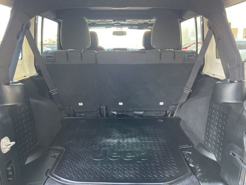 Used 2018 Jeep Wrangler Unlimited Sport S image 15