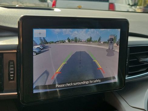 Used 2021 Ford Explorer XLT w/ Equipment Group 202A AWD/4WD image 29