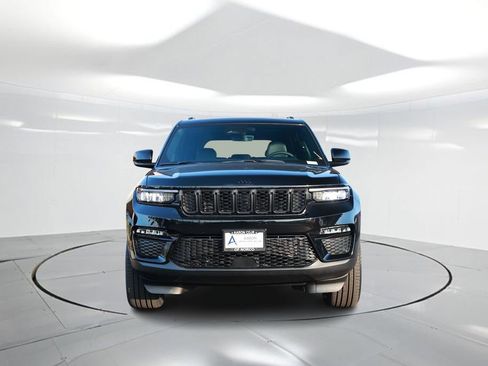 New 2025 Jeep Grand Cherokee Limited image 4
